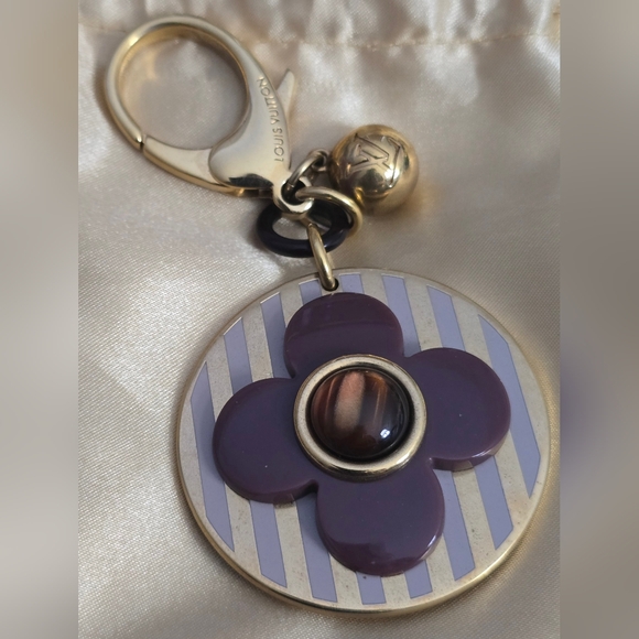 Louis Viutton Bag Charm/ Key Chain With COA - Picture 9 of 12